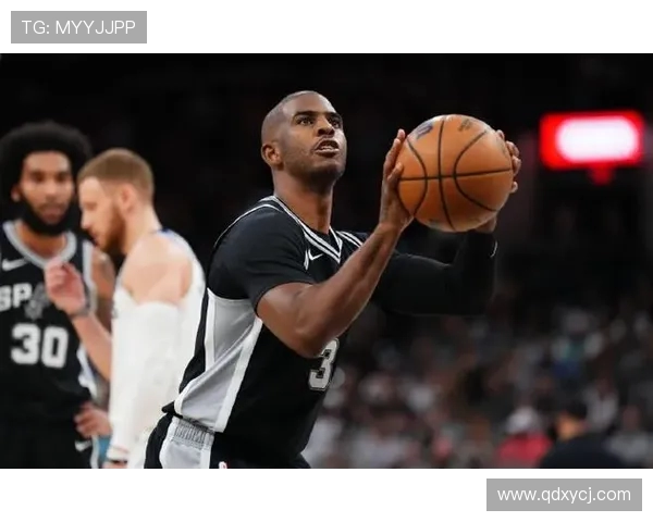 克里斯保罗:从控卫之王到篮球传奇的辉煌历程与影响 克里斯保罗:从控卫之王到篮球传奇的辉煌历程与影响