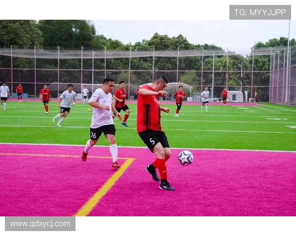 专访李军:探寻足球背后的成功秘诀与发展之路 专访李军:探寻足球背后的成功秘诀与发展之路